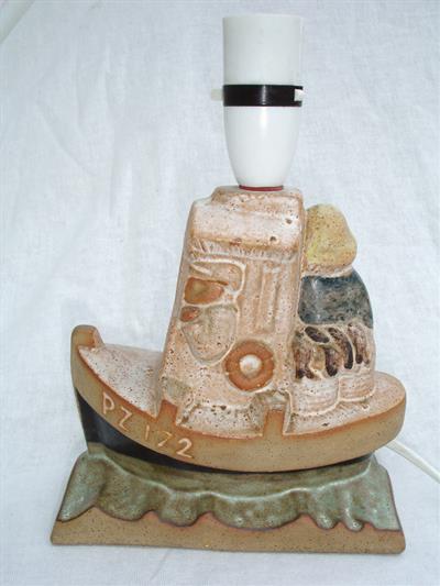 01-fishing_boat_lamp_base.JPG