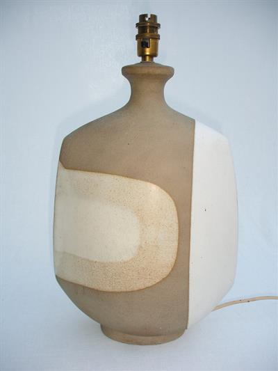 09-large_scuptural_lamp_base.JPG